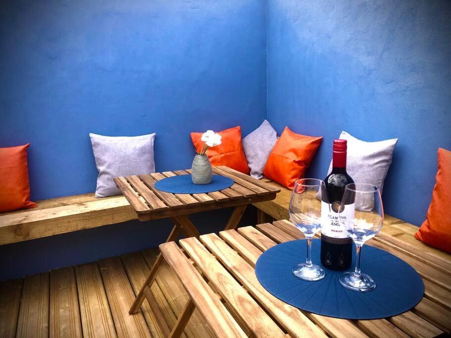 Luxe Living City Apartment - Beach, Wifi, Parking Swansea Bagian luar foto